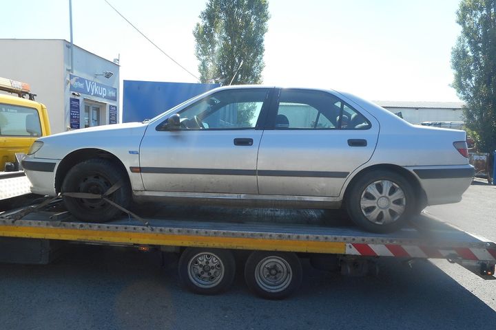 Peugeot 406