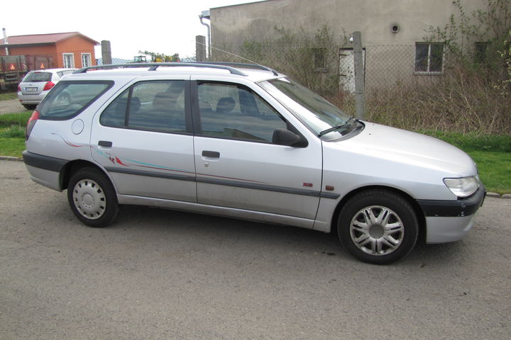 Peugeot 306