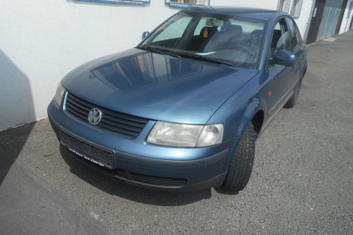 VW PASSAT