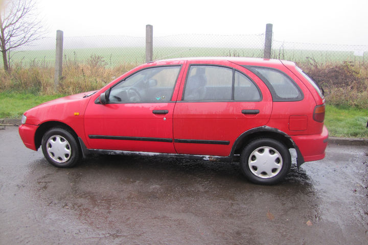 Nissan Almera