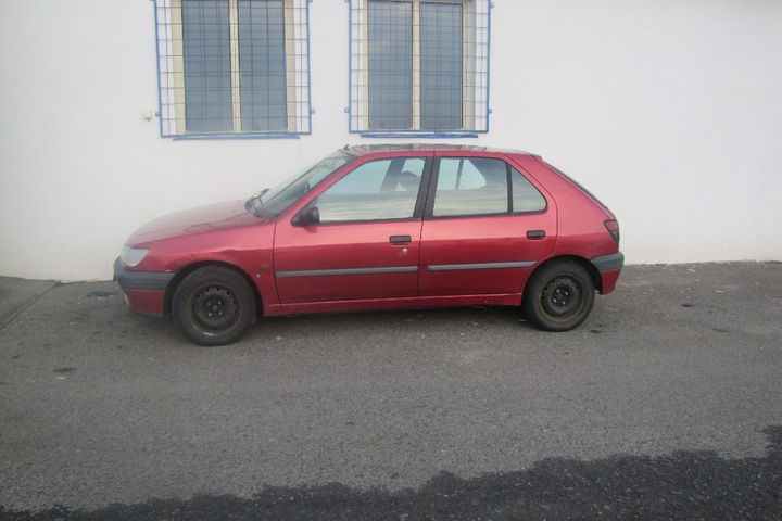 Peugeot 306