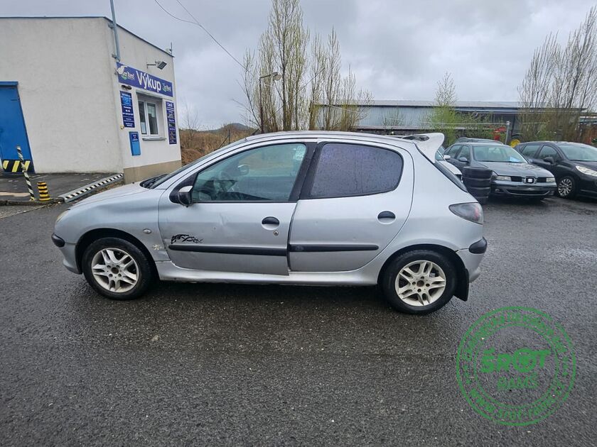 PEUGEOT 206, R. 2000, 44 KW, 1.1